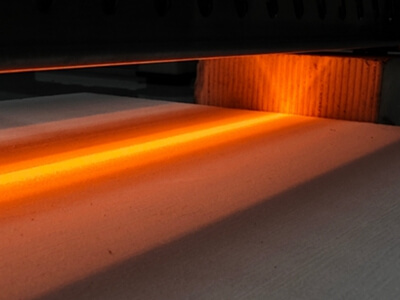 如何選擇焊接技術？紅外線焊接與激光焊接的深度對比！